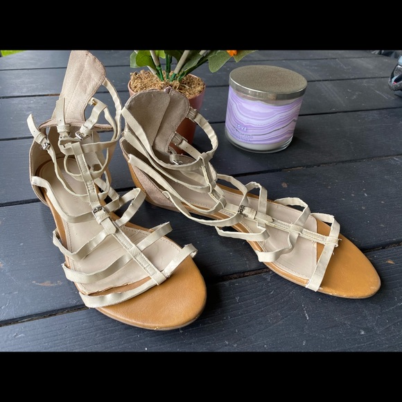 Pre-loved Charles and Keith Gladiator Flat - Picture 7 of 7